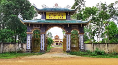 Truc Lam Temple